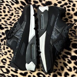 Women’s Black Fashion Sneakers with Textured Swoosh - Air MAX